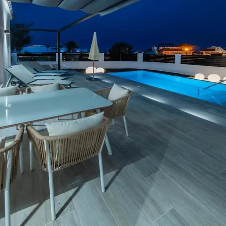 Villa Orchilla By Ecr